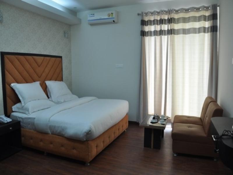 The Royal Court Otel Nainital Dış mekan fotoğraf