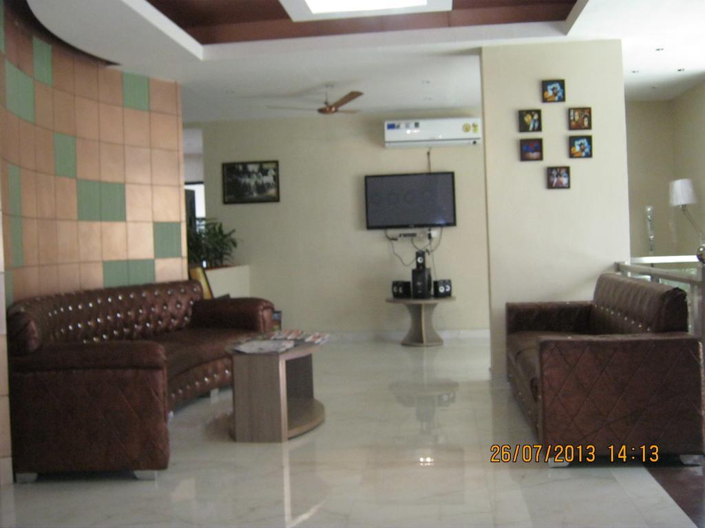 The Royal Court Otel Nainital Dış mekan fotoğraf