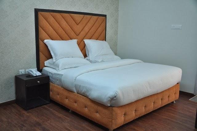 The Royal Court Otel Nainital Dış mekan fotoğraf